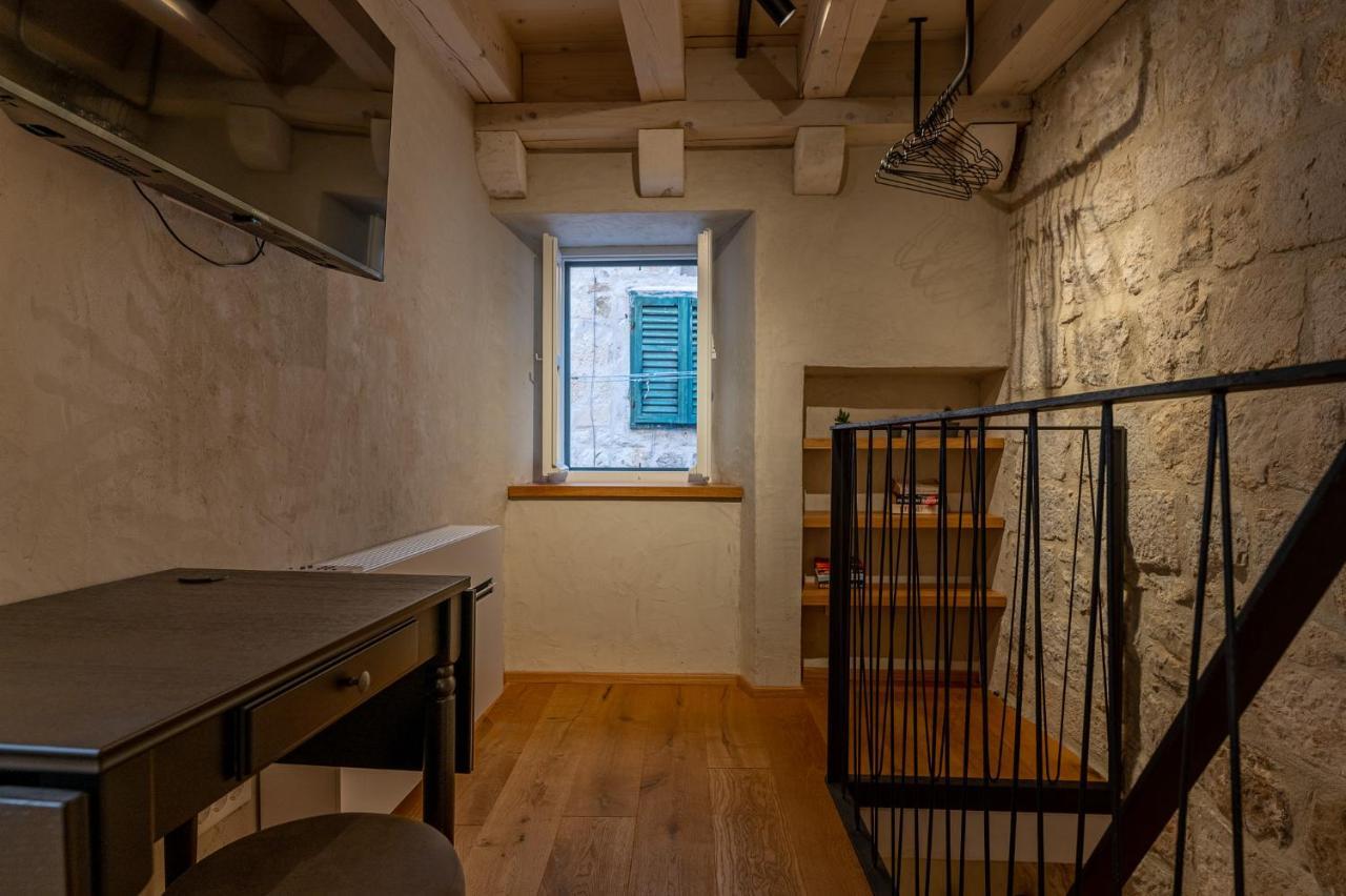 Superior 1 Bedroom Apartment Gabriela Next To Buza Beach Dubrovnik Buitenkant foto
